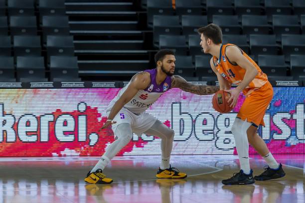 更是球队战 更是球队战