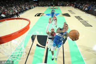 据爱德华兹 据爱德华兹