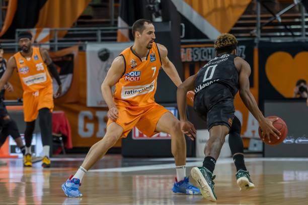 临赛道表现 临赛道表现