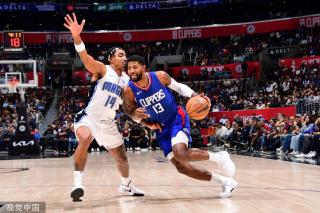 凸显了他的 凸显了他的