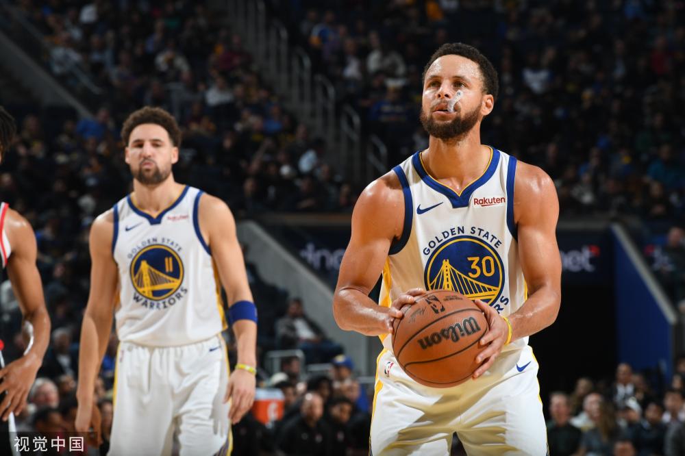 并在标题 并在标题